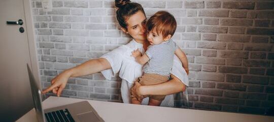 Qué hacer si te sientes culpable por ser madre trabajadora